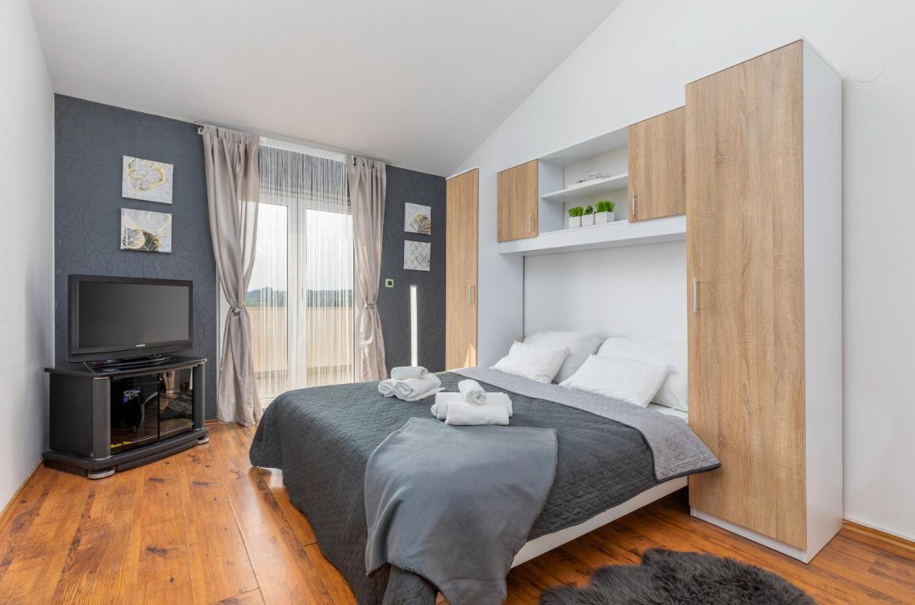 Villa Ostone Пула Екстериор снимка