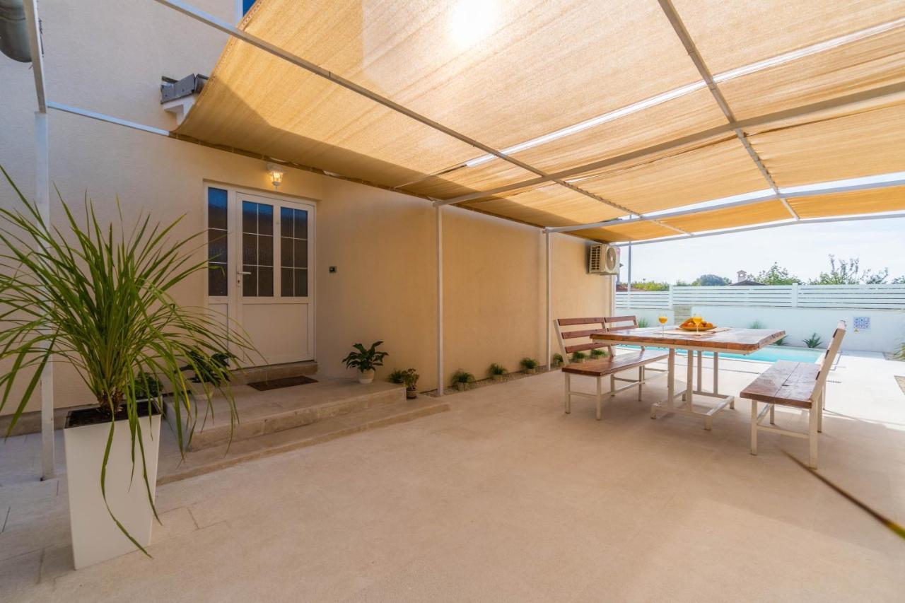 Villa Ostone Пула Екстериор снимка