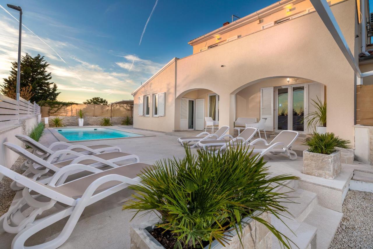 Villa Ostone Пула Екстериор снимка