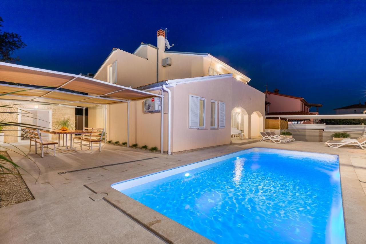 Villa Ostone Пула Екстериор снимка