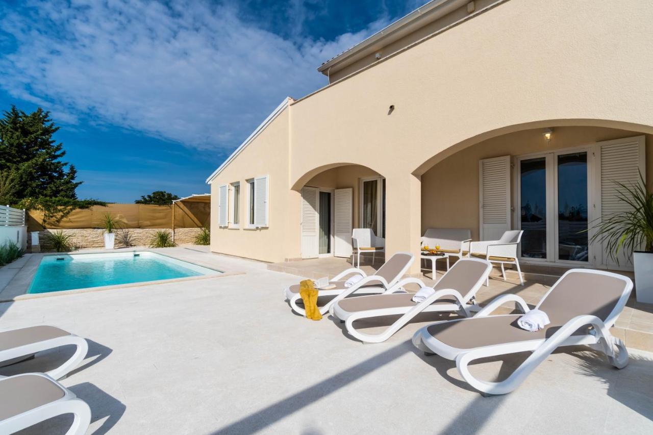 Villa Ostone Пула Екстериор снимка