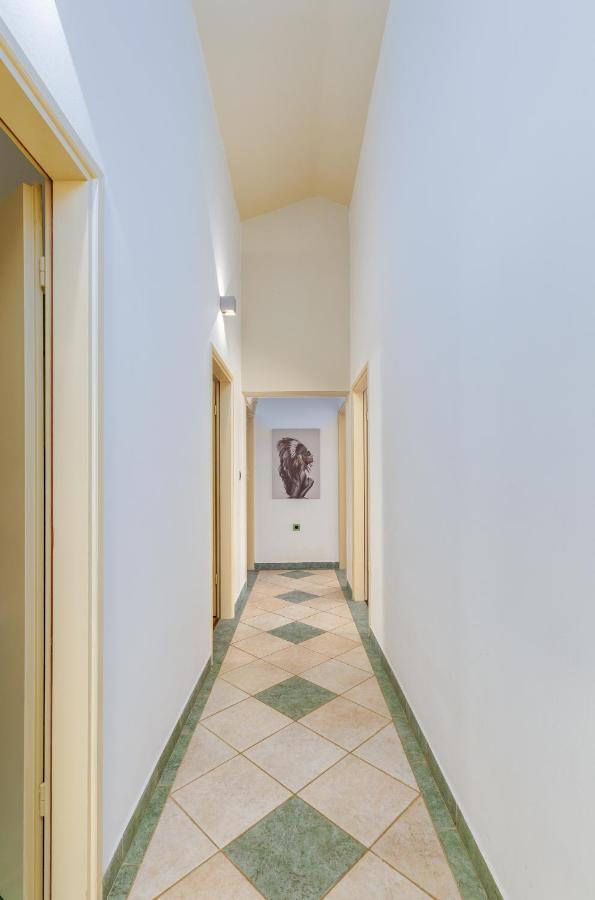 Villa Ostone Пула Екстериор снимка