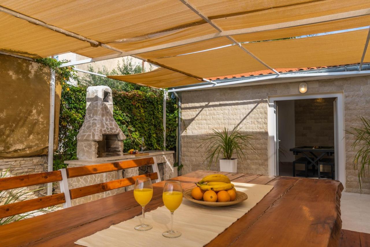 Villa Ostone Пула Екстериор снимка