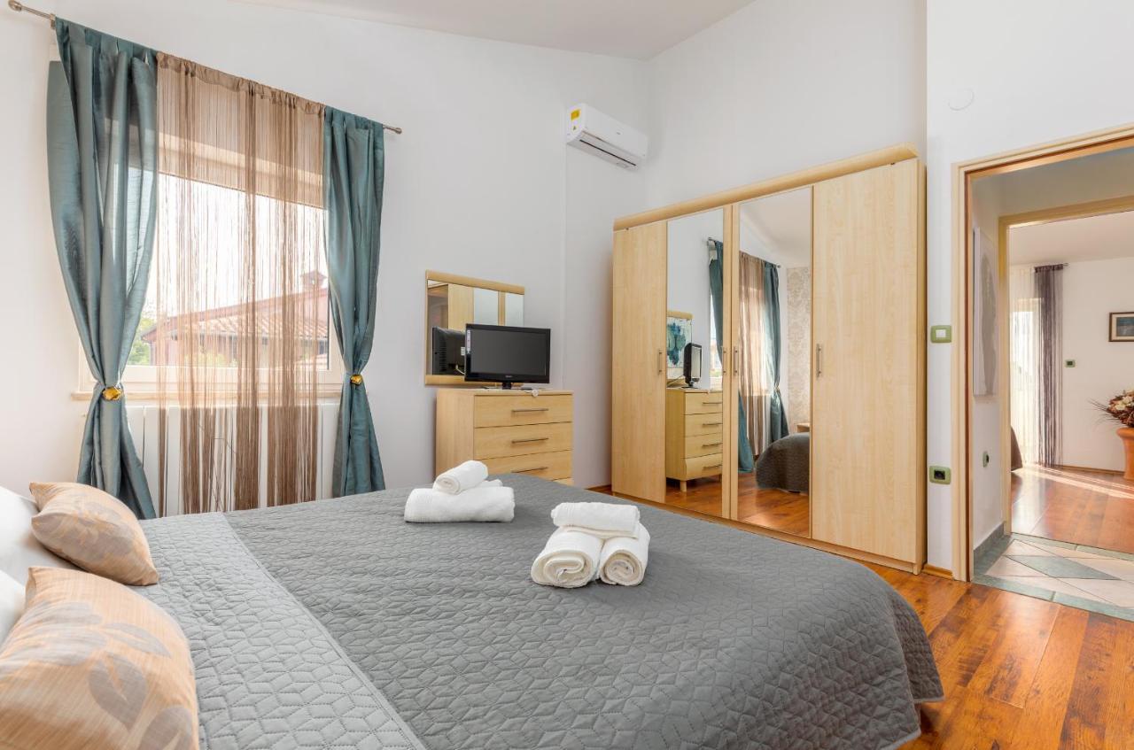 Villa Ostone Пула Екстериор снимка