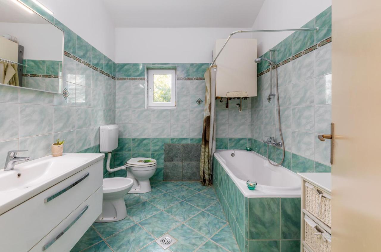 Villa Ostone Пула Екстериор снимка
